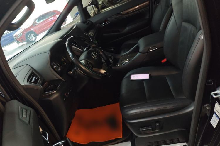 Used Toyota Vellfire 2023 Crown Dual-Engine 2.5L HV Prestige Edition Left Front Seat