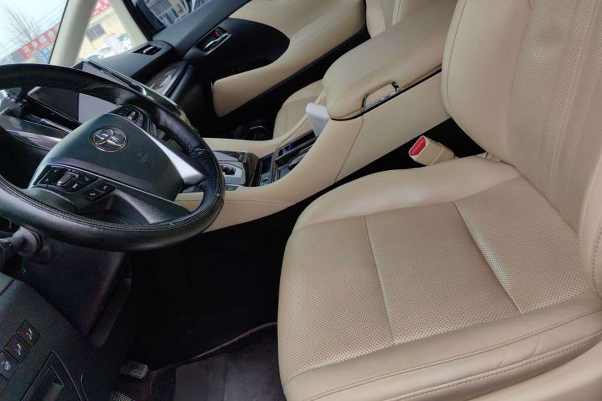 Used Toyota Vellfire 2023 Crown Dual-Engine 2.5L HV Luxury Edition Left Front Seat