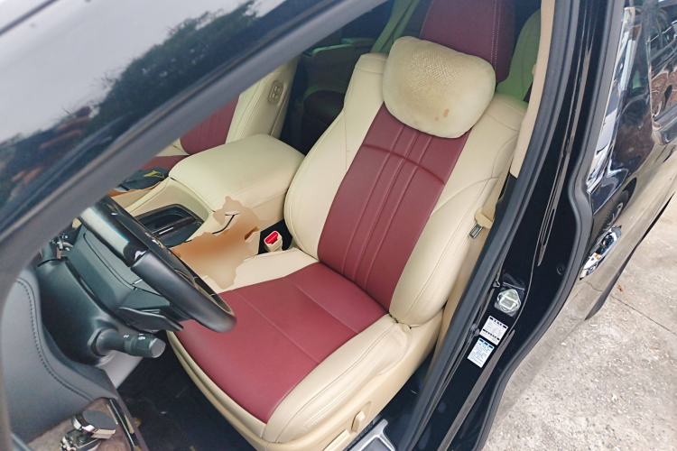 Used Toyota Vellfire 2023 Crown Dual-Engine 2.5L HV Prestige Edition Left Front Seat