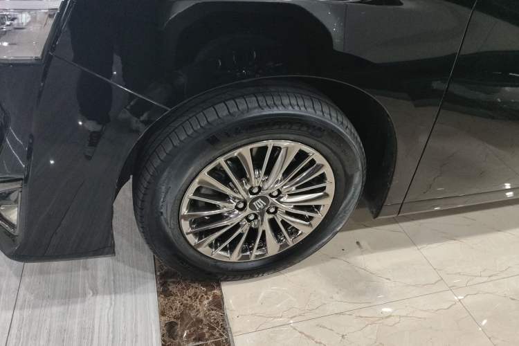 Used Toyota Vellfire 2023 Crown Dual-Engine 2.5L HV Prestige Edition Left Front Wheel Hub