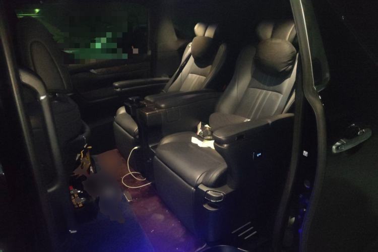 Used Toyota Vellfire 2023 Crown Dual-Engine 2.5L HV Prestige Edition Left Rear Seat