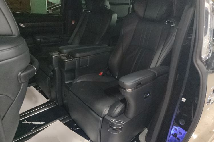 Used Toyota Vellfire 2023 Crown Dual-Engine 2.5L HV Prestige Edition Left Rear Seat