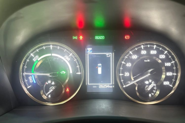 Used Toyota Vellfire 2023 Crown Dual-Engine 2.5L HV Ultimate Edition Odometer Close Up