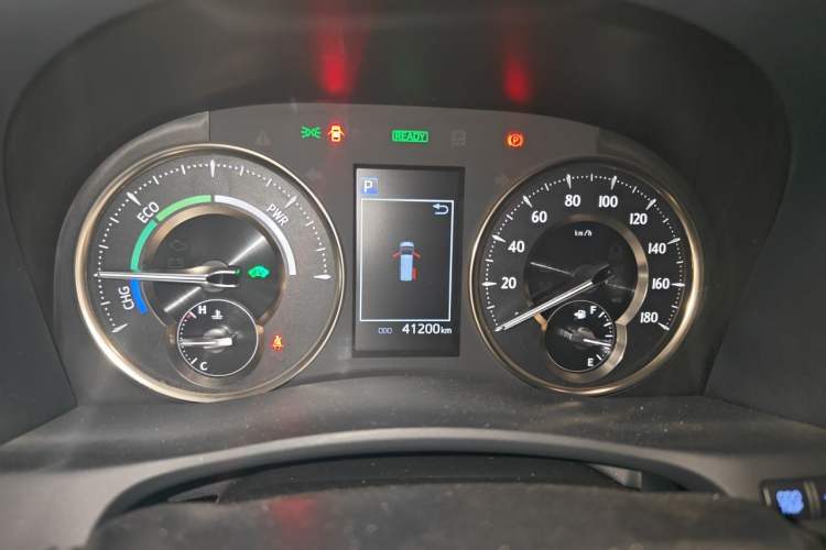 Used Toyota Vellfire 2023 Crown Dual-Engine 2.5L HV Prestige Edition Odometer Close Up
