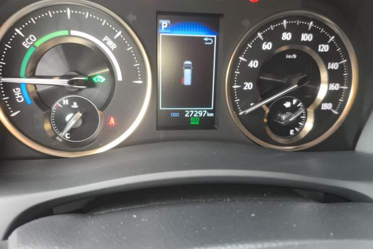 Used Toyota Vellfire 2023 Crown Dual-Engine 2.5L HV Luxury Edition Odometer Close Up