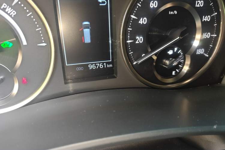 Used Toyota Vellfire 2023 Crown Dual-Engine 2.5L HV Ultimate Edition Odometer Close Up