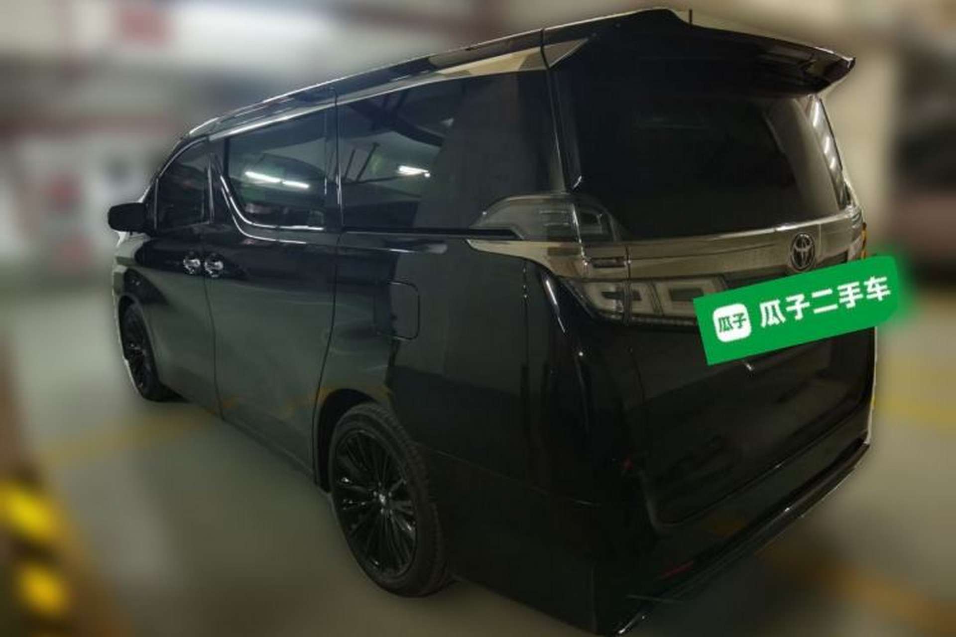 Used Toyota Vellfire 2023 Crown Dual-Engine 2.5L HV Prestige Edition Rear Left 45 Deg