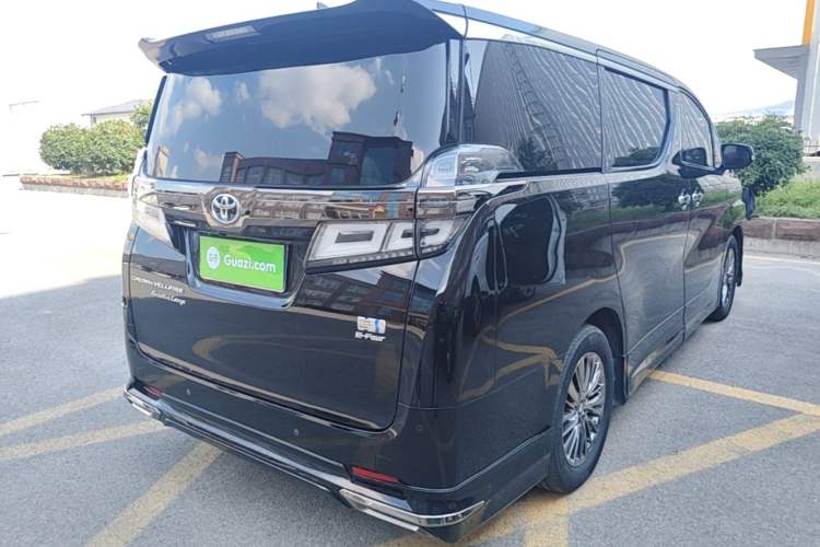 Used Toyota Vellfire 2023 Crown Dual-Engine 2.5L HV Prestige Edition Rear Right 45 Deg