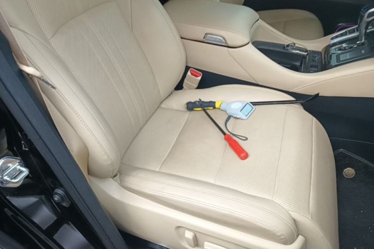 Used Toyota Vellfire 2023 Crown Dual-Engine 2.5L HV Prestige Edition Right Front Seat
