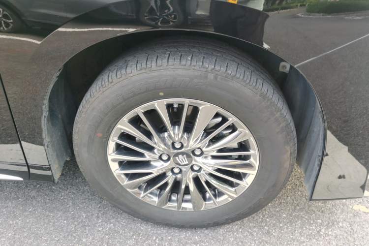 Used Toyota Vellfire 2023 Crown Dual-Engine 2.5L HV Ultimate Edition Right Front Wheel Hub