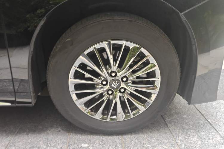 Used Toyota Vellfire 2023 Crown Dual-Engine 2.5L HV Ultimate Edition Right Front Wheel Hub