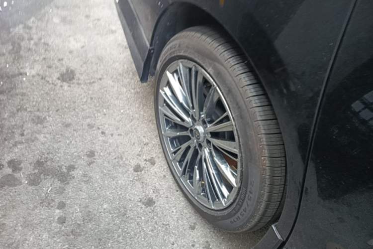 Used Toyota Vellfire 2023 Crown Dual-Engine 2.5L HV Prestige Edition Right Rear Wheel Hub