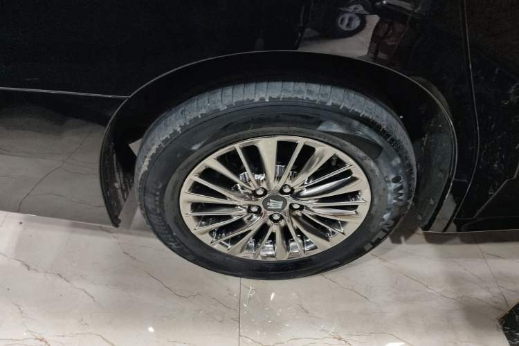 Used Toyota Vellfire 2023 Crown Dual-Engine 2.5L HV Prestige Edition Right Rear Wheel Hub