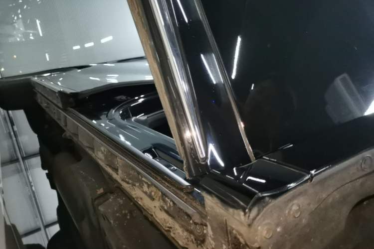 Used Toyota Vellfire 2023 Crown Dual-Engine 2.5L HV Ultimate Edition Right Side Sill