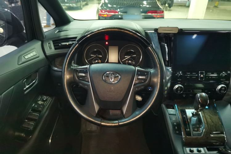 Used Toyota Vellfire 2023 Crown Dual-Engine 2.5L HV Prestige Edition Steering Wheel