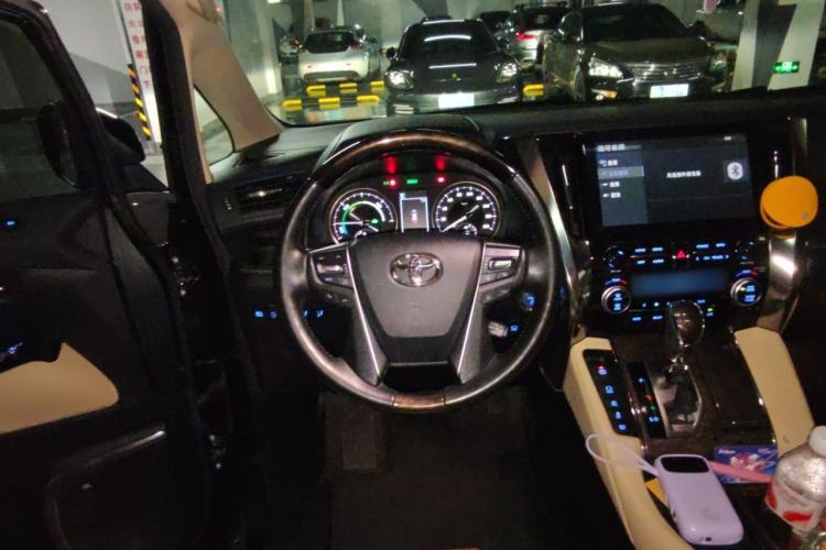 Used Toyota Vellfire 2023 Crown Dual-Engine 2.5L HV Ultimate Edition Steering Wheel