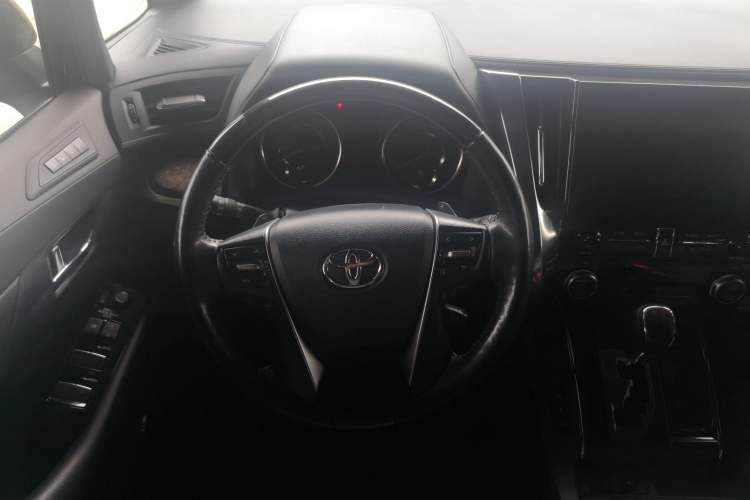 Used Toyota Vellfire 2023 Crown Dual-Engine 2.5L HV Ultimate Edition Steering Wheel