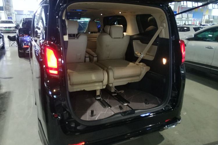 Used Toyota Vellfire 2023 Crown Dual-Engine 2.5L HV Prestige Edition Trunk