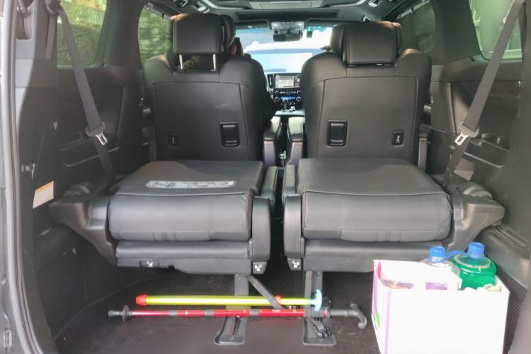 Used Toyota Vellfire 2023 Crown Dual-Engine 2.5L HV Ultimate Edition Trunk