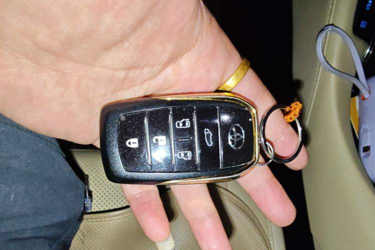 Used Toyota Vellfire 2023 Crown Dual-Engine 2.5L HV Ultimate Edition Vehicle Key
