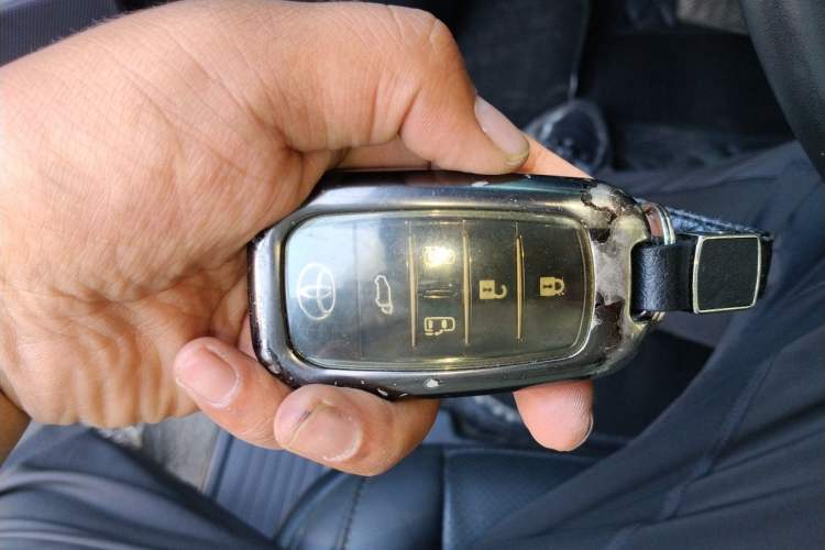 Used Toyota Vellfire 2023 Crown Dual-Engine 2.5L HV Luxury Edition Vehicle Key