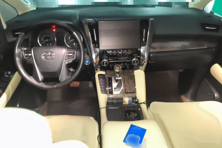 Used Toyota Vellfire 2023 Crown Dual-Engine 2.5L HV Prestige Edition Center Console