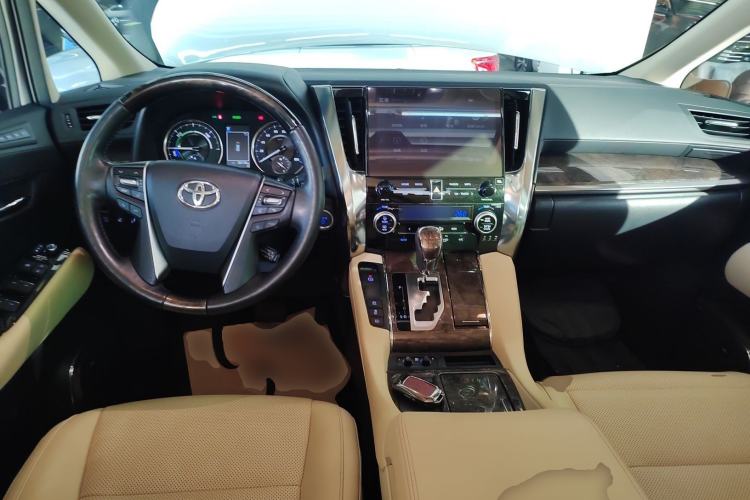 Used Toyota Vellfire 2023 Crown Dual-Engine 2.5L HV Prestige Edition Center Console