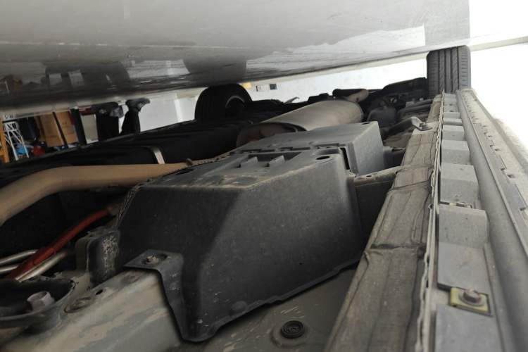 Used Toyota Vellfire 2023 Crown Dual-Engine 2.5L HV Ultimate Edition Chassis Front Right