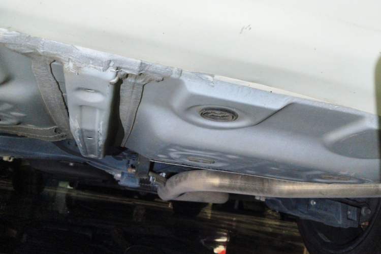 Used Toyota Vellfire 2023 Crown Dual-Engine 2.5L HV Luxury Edition Chassis Rear