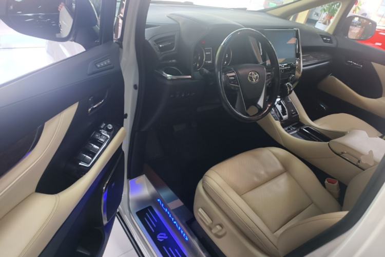 Used Toyota Vellfire 2023 Crown Dual-Engine 2.5L HV Prestige Edition Driver Seat