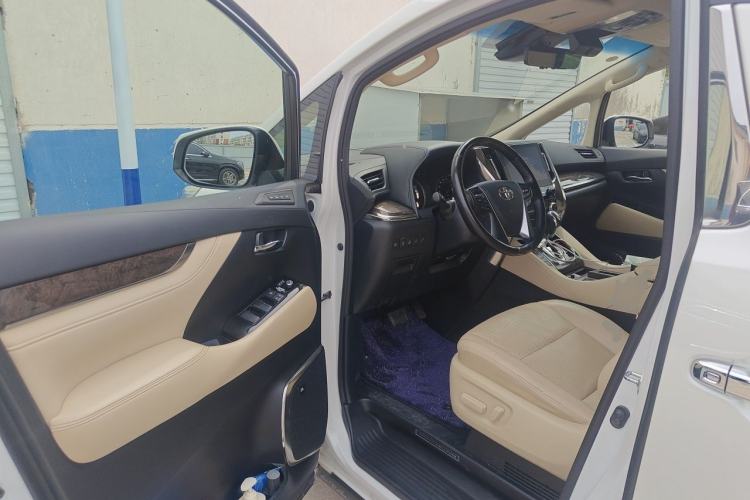 Used Toyota Vellfire 2023 Crown Dual-Engine 2.5L HV Prestige Edition Driver Seat