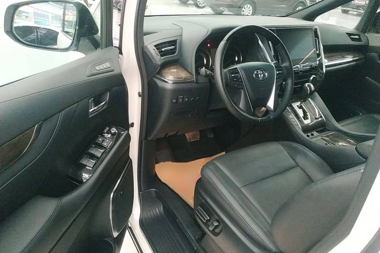Used Toyota Vellfire 2023 Crown Dual-Engine 2.5L HV Luxury Edition Driver Seat