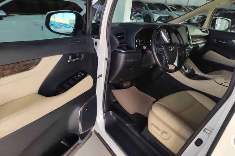 Used Toyota Vellfire 2023 Crown Dual-Engine 2.5L HV Prestige Edition Driver Seat