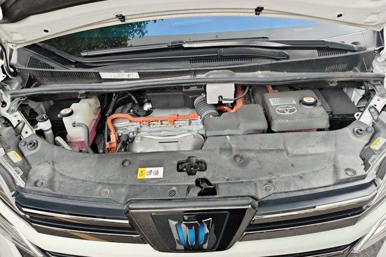 Used Toyota Vellfire 2023 Crown Dual-Engine 2.5L HV Luxury Edition Engine Bay