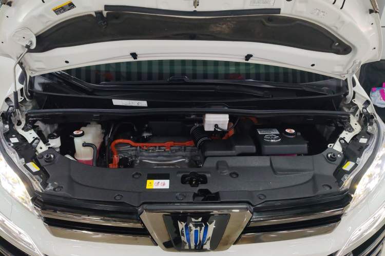 Used Toyota Vellfire 2023 Crown Dual-Engine 2.5L HV Ultimate Edition Engine Bay