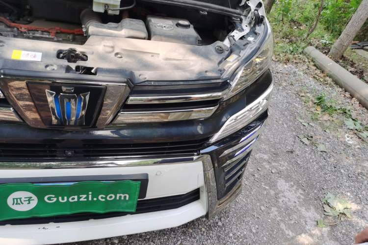 Used Toyota Vellfire 2023 Crown Dual-Engine 2.5L HV Prestige Edition Engine Bay Left