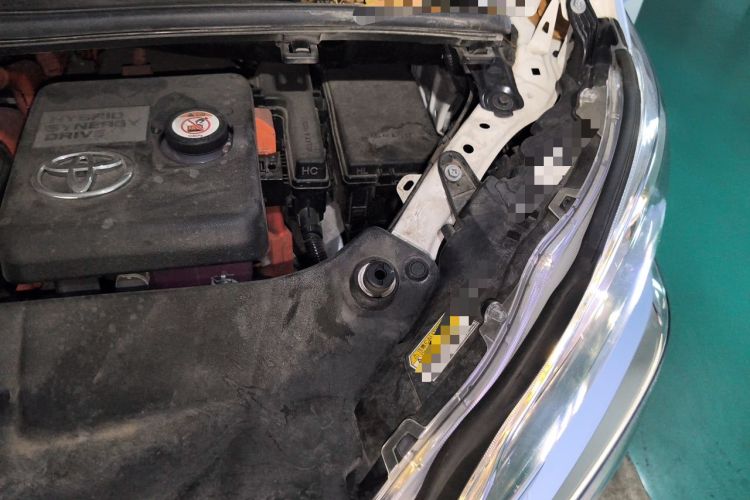 Used Toyota Vellfire 2023 Crown Dual-Engine 2.5L HV Luxury Edition Engine Bay Left
