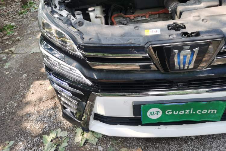 Used Toyota Vellfire 2023 Crown Dual-Engine 2.5L HV Prestige Edition Engine Bay Right