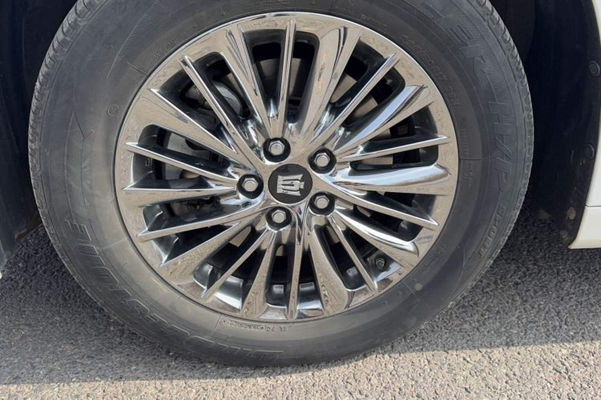 Used Toyota Vellfire 2023 Crown Dual-Engine 2.5L HV Prestige Edition Exterior 3