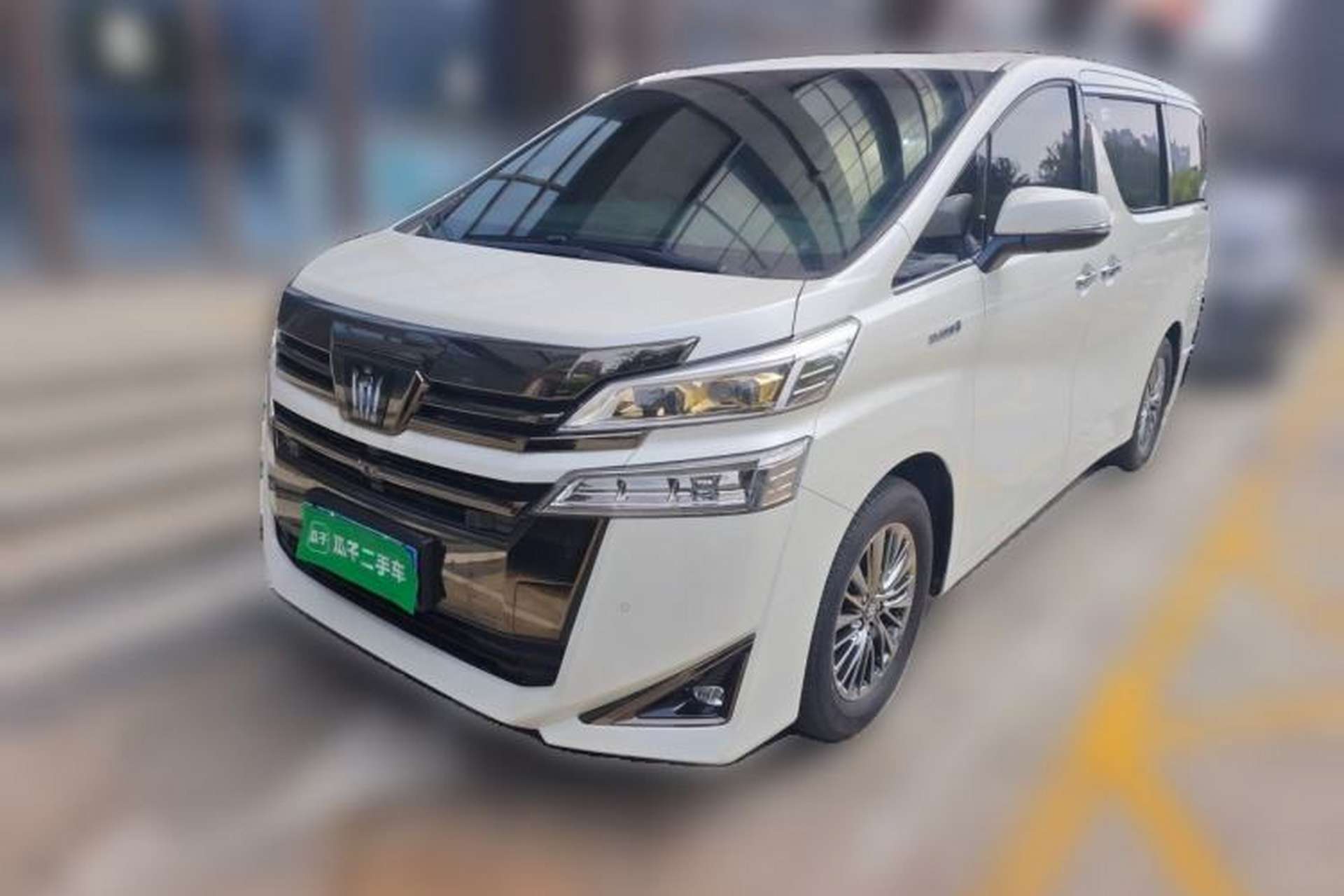 Used Toyota Vellfire 2023 Crown Dual-Engine 2.5L HV Prestige Edition Front Left 45 Deg