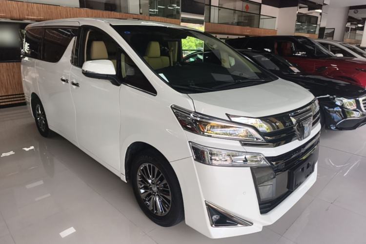 Used Toyota Vellfire 2023 Crown Dual-Engine 2.5L HV Prestige Edition Front Right 45 Deg
