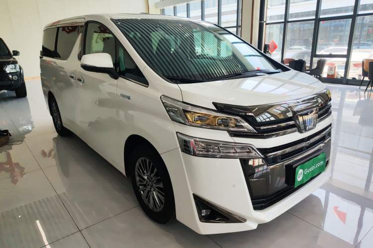 Used Toyota Vellfire 2023 Crown Dual-Engine 2.5L HV Luxury Edition Front Right 45 Deg