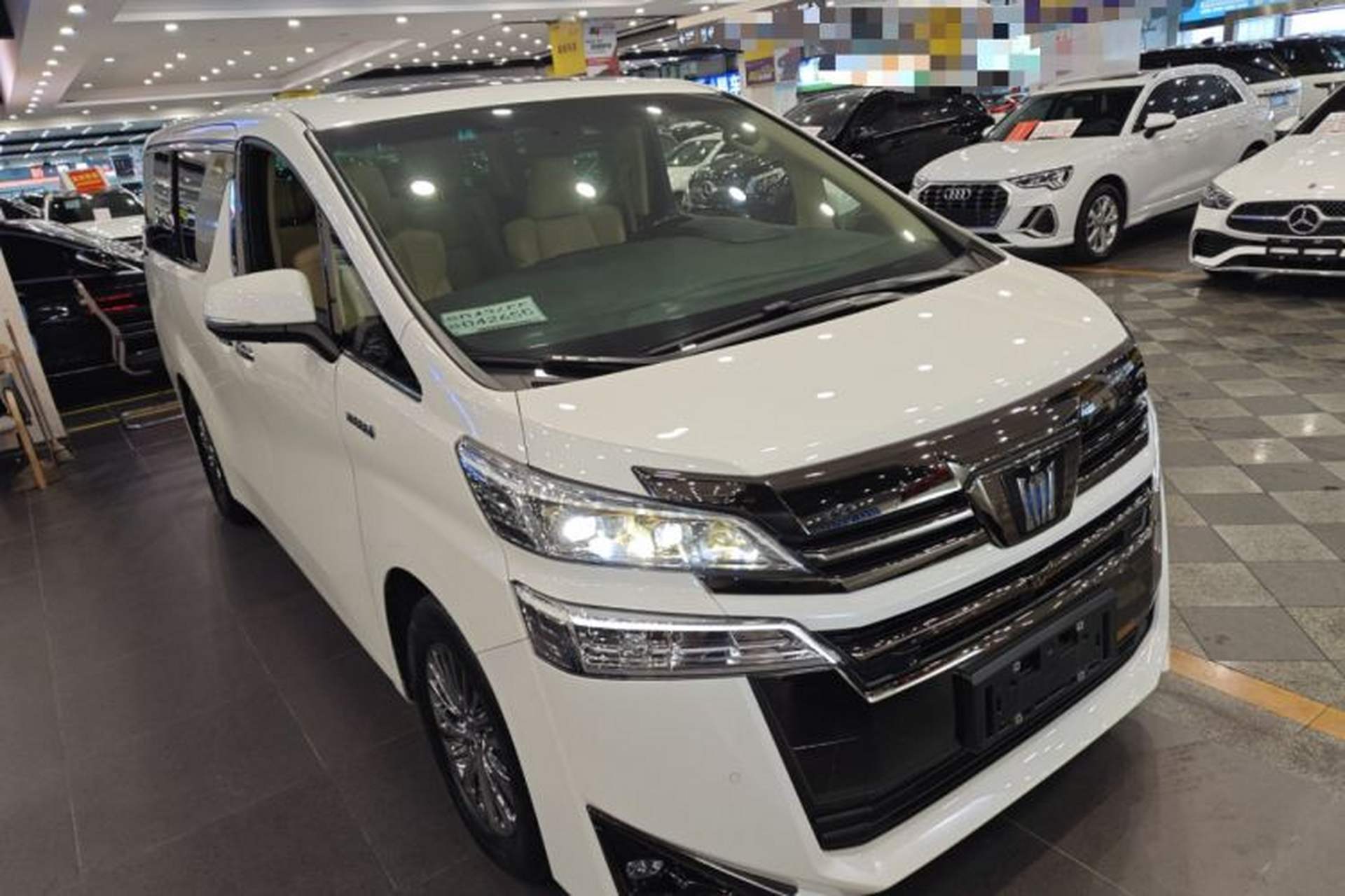 Used Toyota Vellfire 2023 Crown Dual-Engine 2.5L HV Prestige Edition Front Right 45 Deg