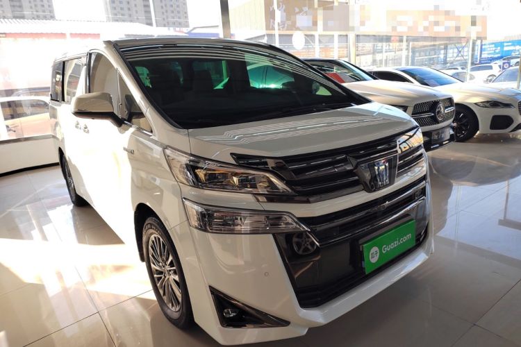 Used Toyota Vellfire 2023 Crown Dual-Engine 2.5L HV Prestige Edition Front Right 45 Deg
