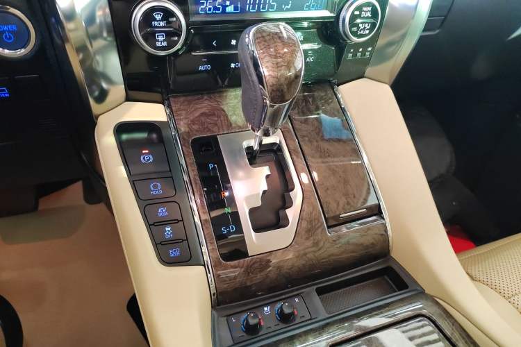 Used Toyota Vellfire 2023 Crown Dual-Engine 2.5L HV Prestige Edition Gear Lever