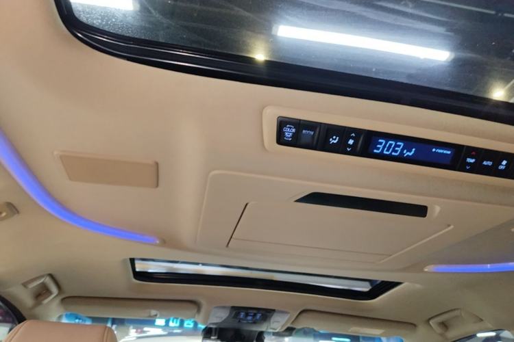 Used Toyota Vellfire 2023 Crown Dual-Engine 2.5L HV Prestige Edition Headliner