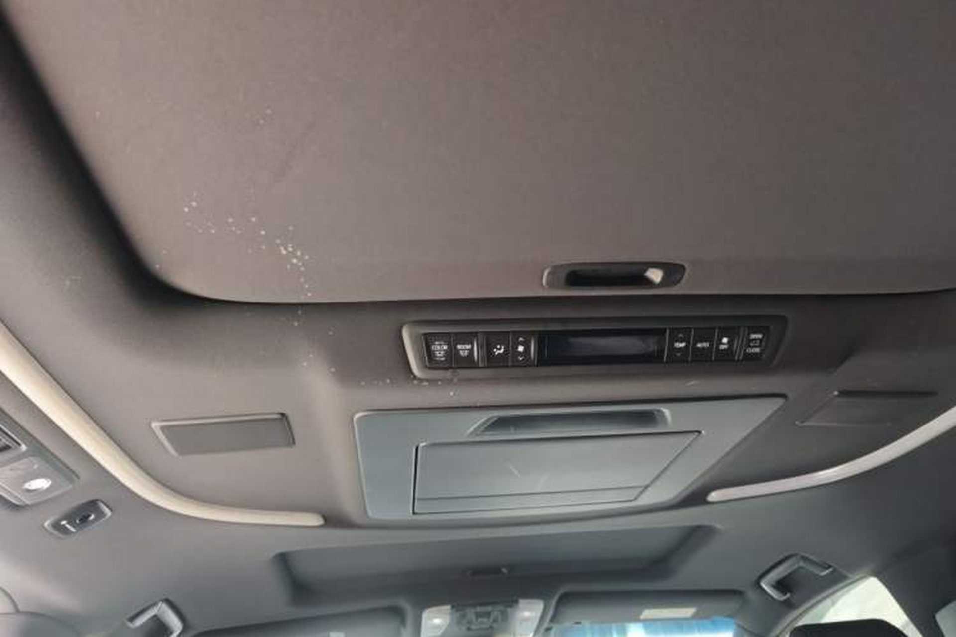 Used Toyota Vellfire 2023 Crown Dual-Engine 2.5L HV Prestige Edition Headliner