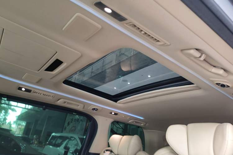 Used Toyota Vellfire 2023 Crown Dual-Engine 2.5L HV Ultimate Edition Headliner