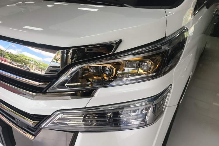 Used Toyota Vellfire 2023 Crown Dual-Engine 2.5L HV Prestige Edition Left Front Headlight