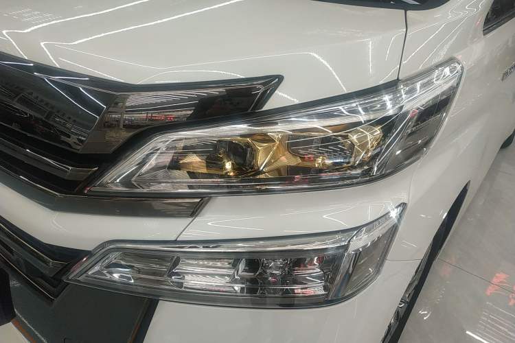Used Toyota Vellfire 2023 Crown Dual-Engine 2.5L HV Luxury Edition Left Front Headlight